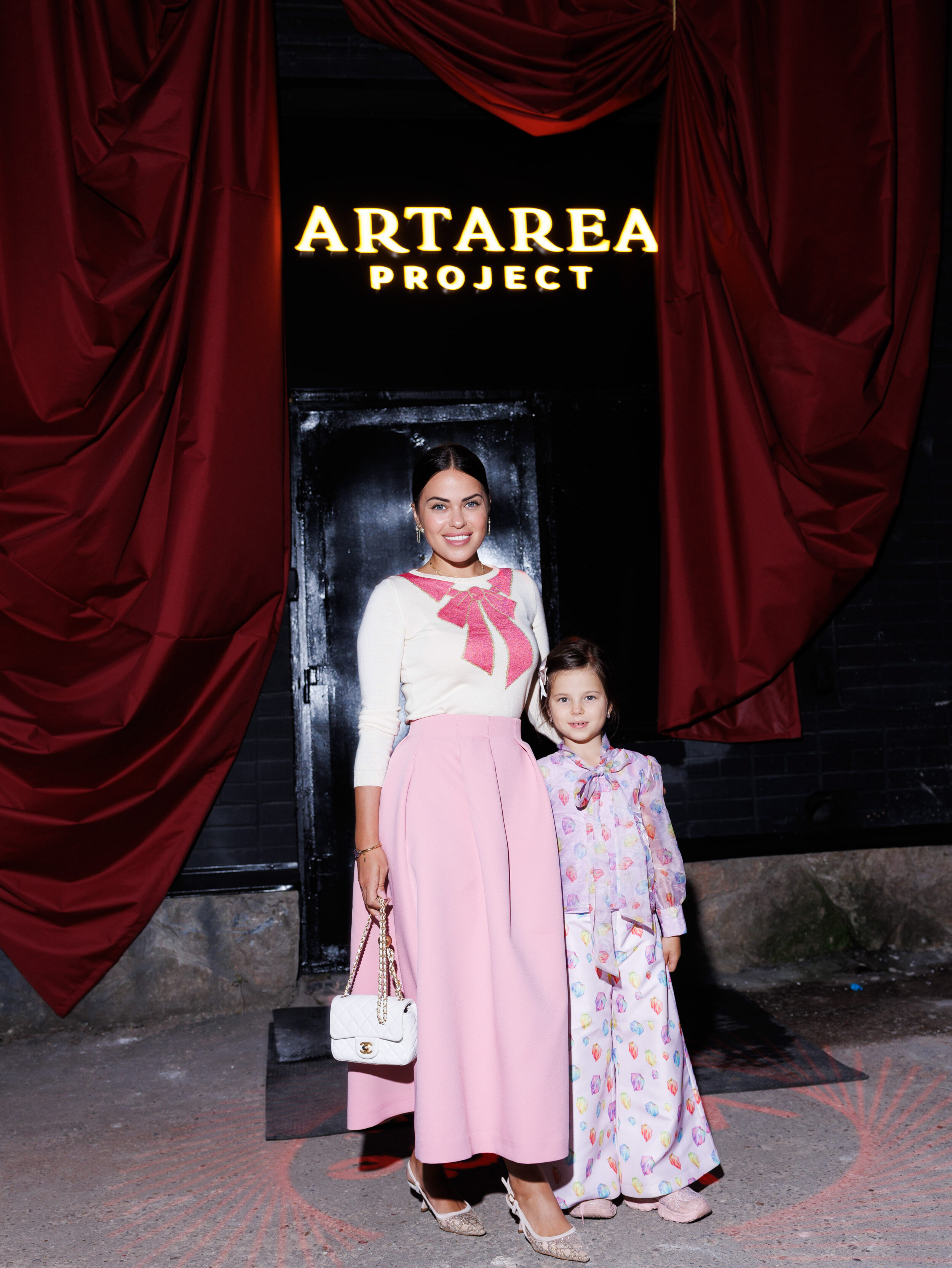 Ирина Чайковская, Глафира Тарханова, Иван Жвакин и другие звезды на премьере циркового варьете Le Vertige