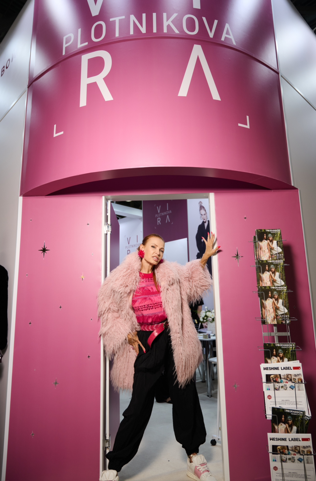 CPM, главная выставка индустрии моды: Алёна Хмельницкая, Владислав Лисовец, Ирина Хакамада, Анна Пескова и другие звезды, посетившие открытие