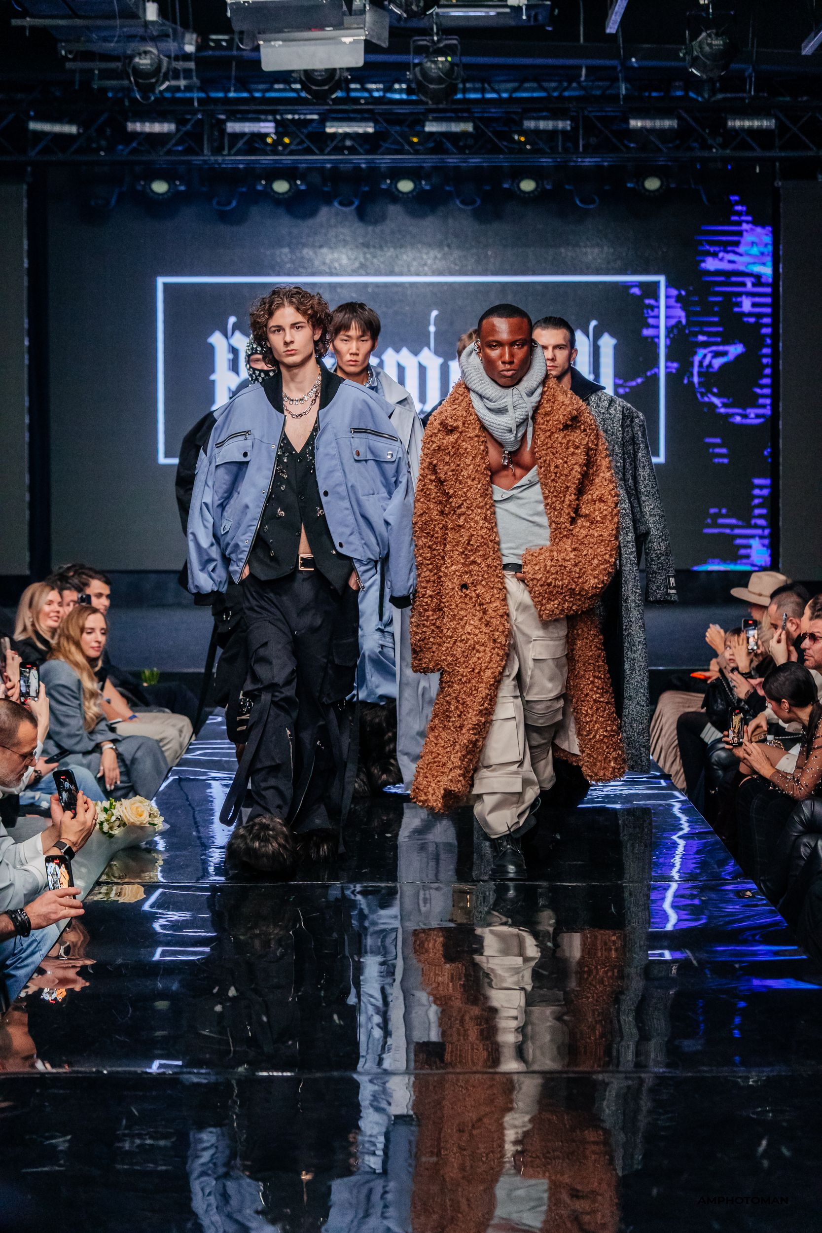 DESIGNER: подиум как великая сцена — когда мода говорит громче слов