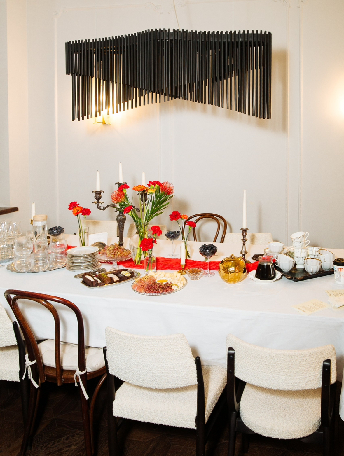 Полина Батурина погрузила в мир тайн, мистики и исторических загадок: как прошел вечер Светского Салона Artistè Member’s Club