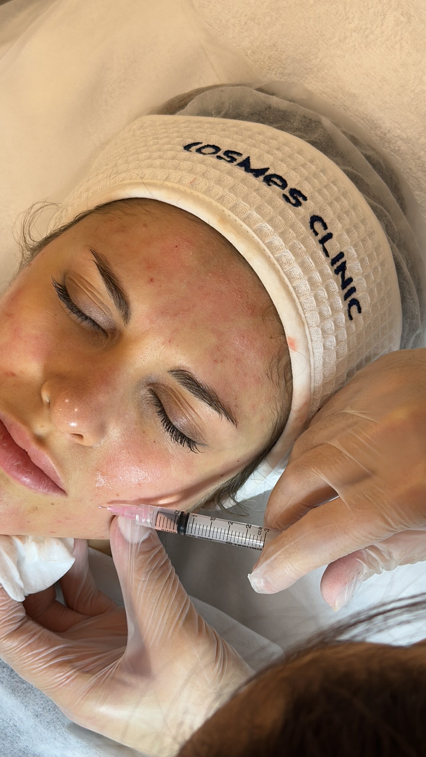 Как выбрать косметолога в Москве: премиальный подход Cosmes Clinic