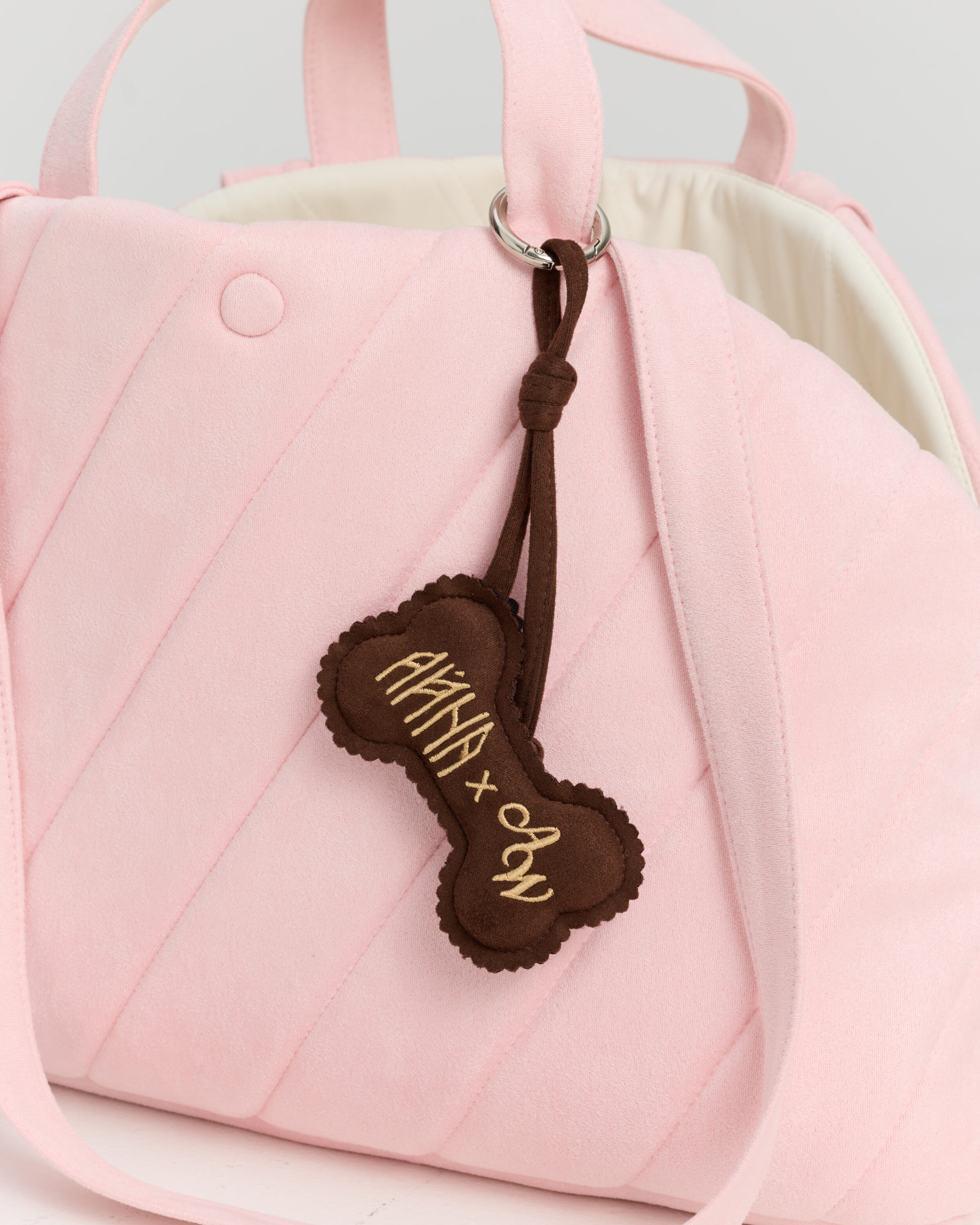 Тёплая коллаборация Origin и AW Pets — с любовью к пушистым друзьям