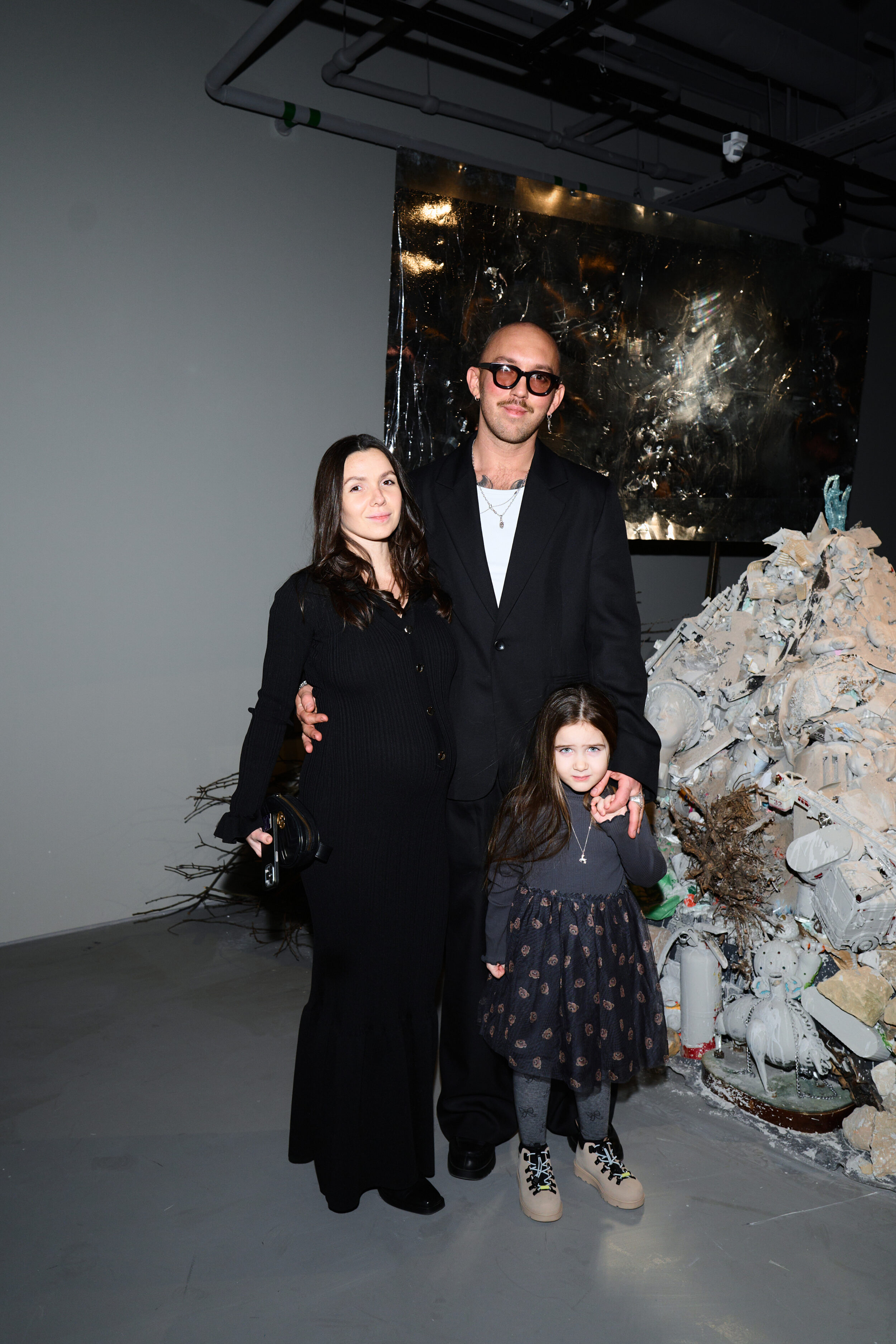 В Stella Art Foundation открылась выставка-спектакль «Картина мира. Твоя»