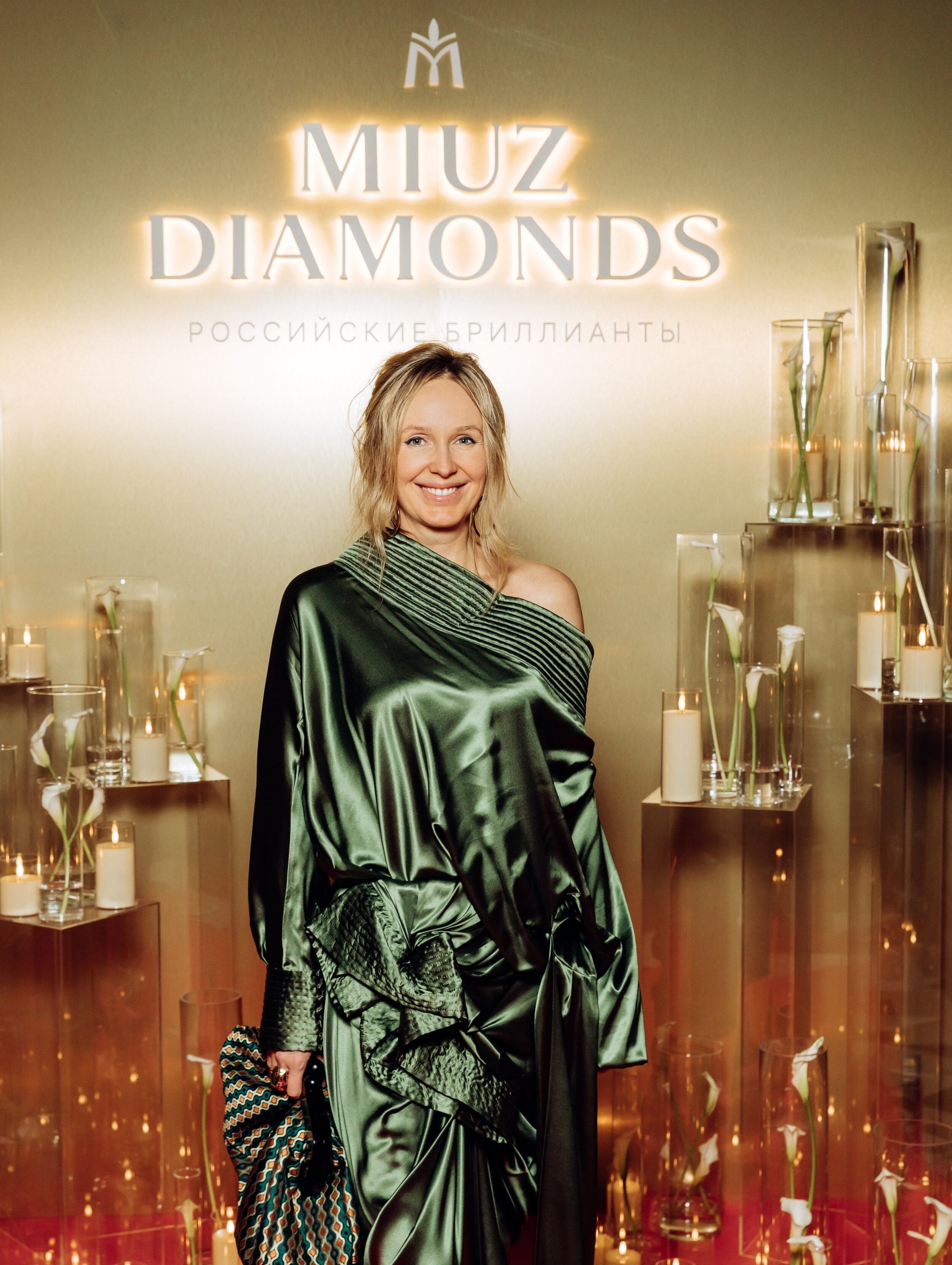Выставка MIUZ Diamonds и Государственного исторического музея «Очарование красоты. Из истории ювелирных украшений в России»