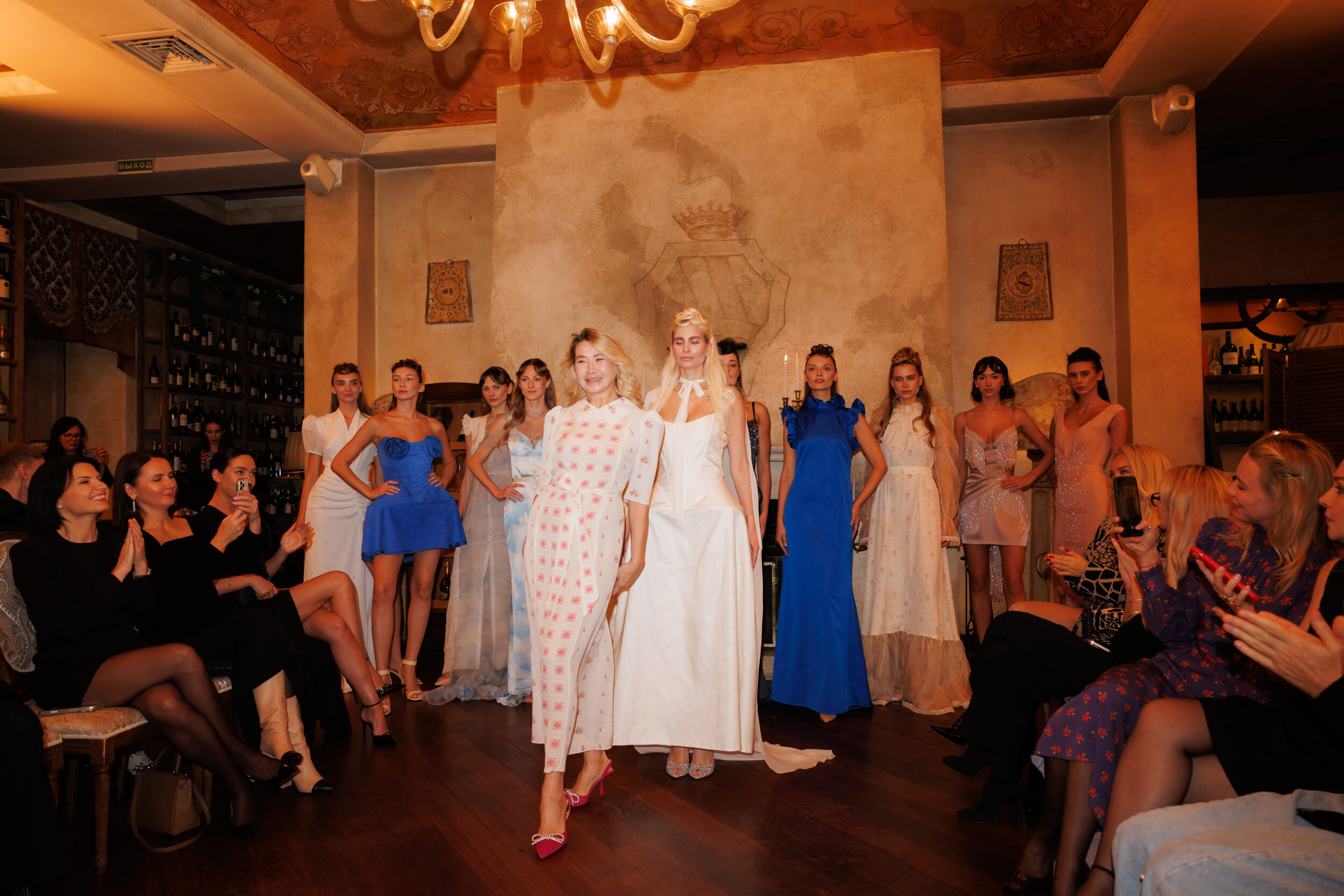 Алина Ковалева, Юлианна Винер, Константин Андрикопулос и другие гости вечерней и кутюрной коллекции Galina Podzolko в Bistrot