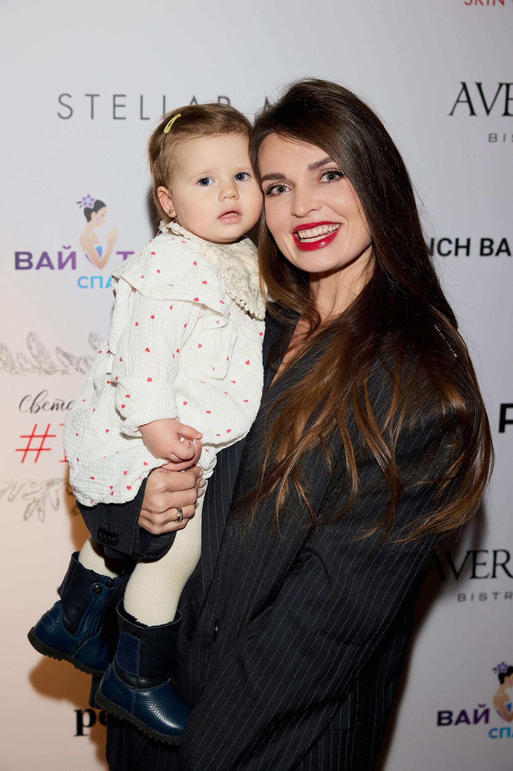 Екатерина и Александр Стриженовы, Катя Гордон, Надежда Ангарская и другие звезды на светском бранче #Проbeauty