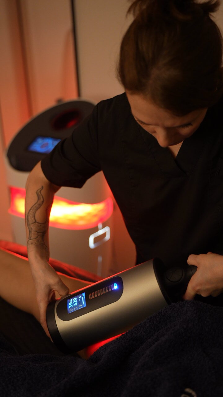 ZQ и Cosmes Clinic: формула дня, где главная роль — у профессиональной красоты