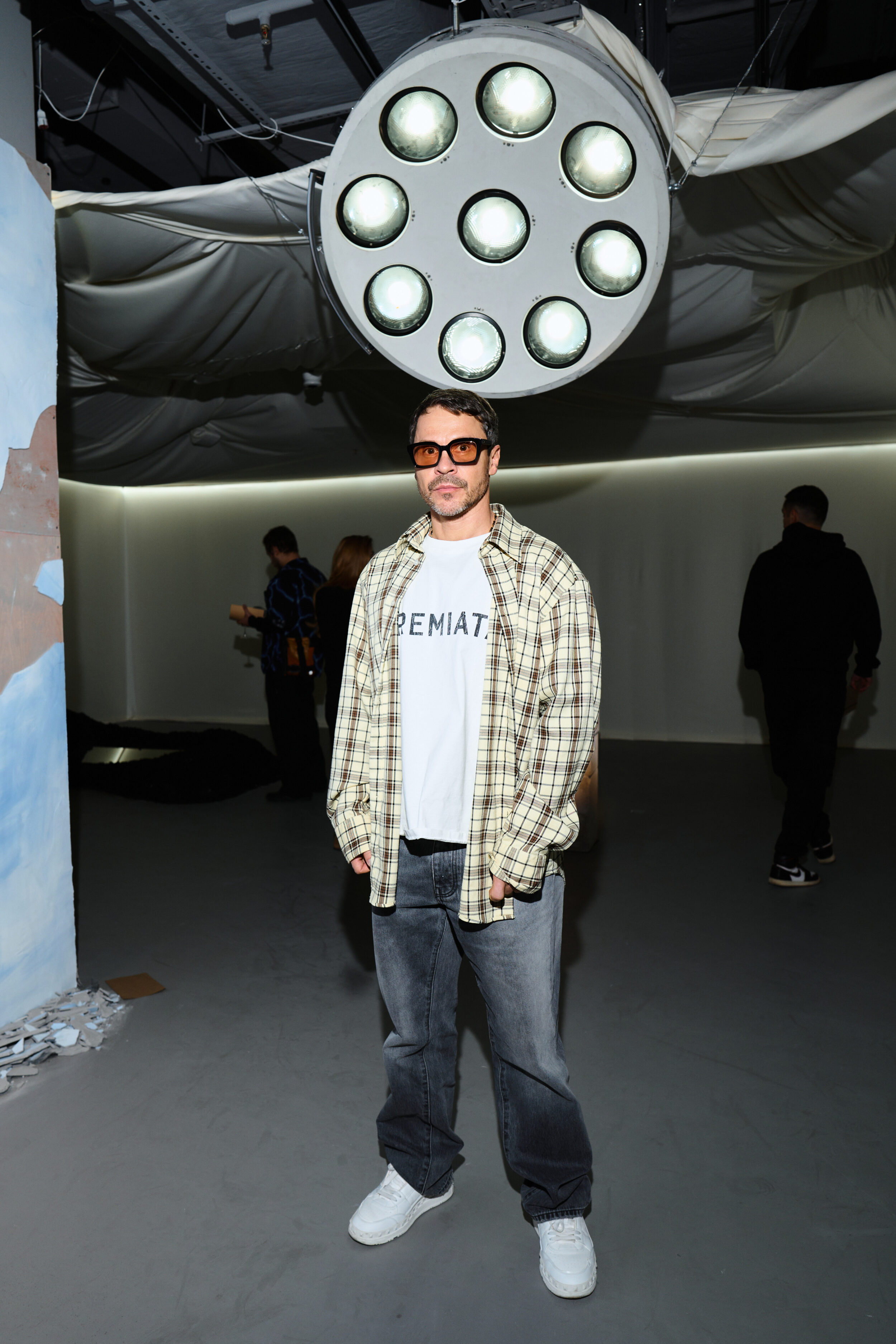 В Stella Art Foundation открылась выставка-спектакль «Картина мира. Твоя»