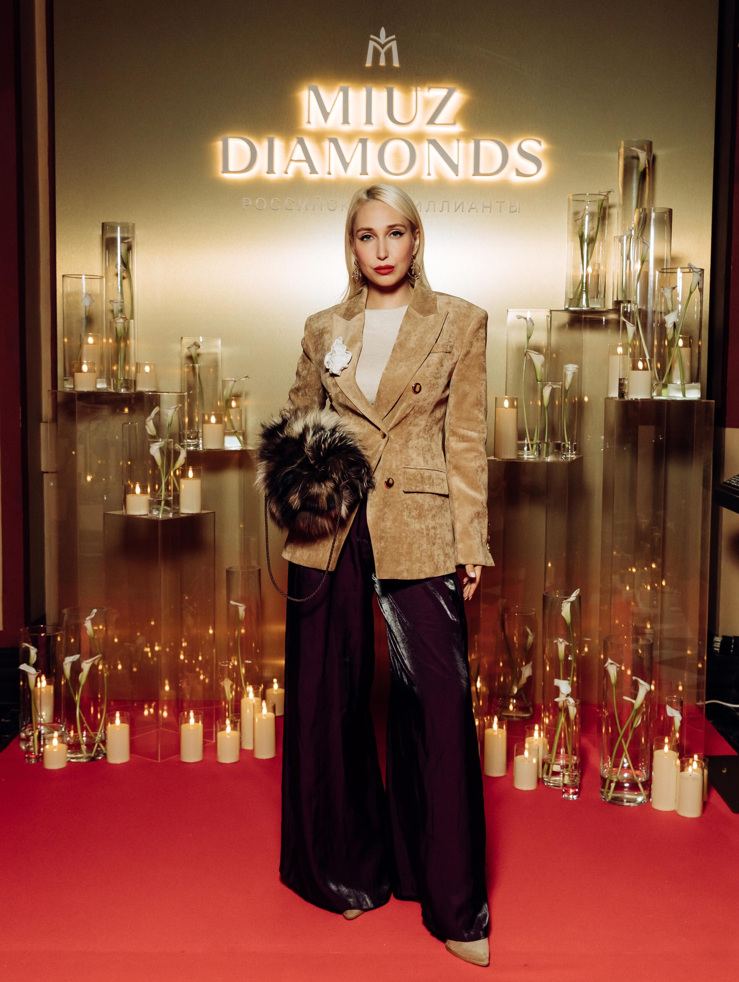 Выставка MIUZ Diamonds и Государственного исторического музея «Очарование красоты. Из истории ювелирных украшений в России»