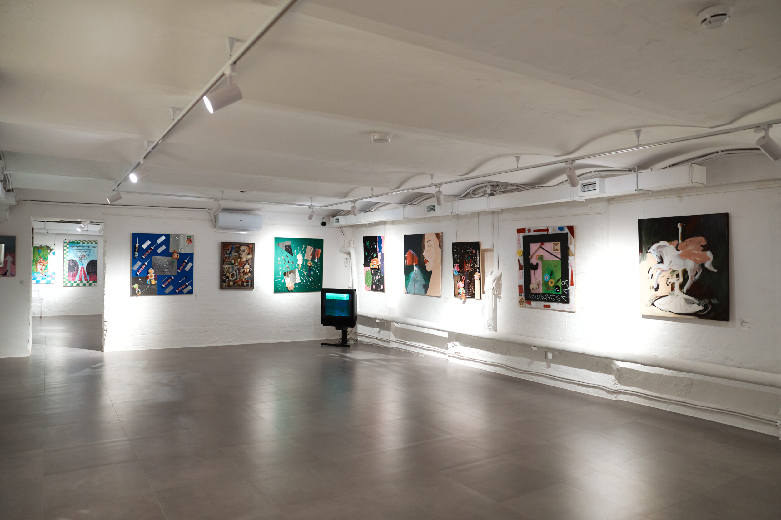 Валерия Гай Германика, Катя Медведева, Василий Церетели и другие на открытии нового пространства современного искусства Eva Gallery