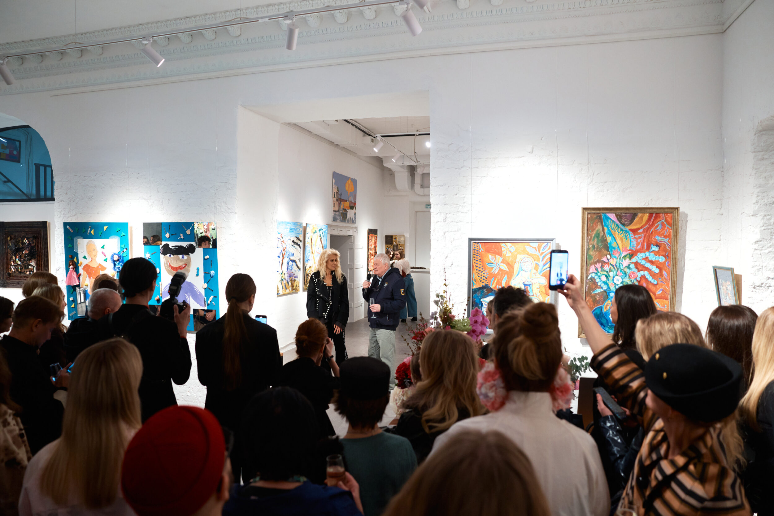 Валерия Гай Германика, Катя Медведева, Василий Церетели и другие на открытии нового пространства современного искусства Eva Gallery