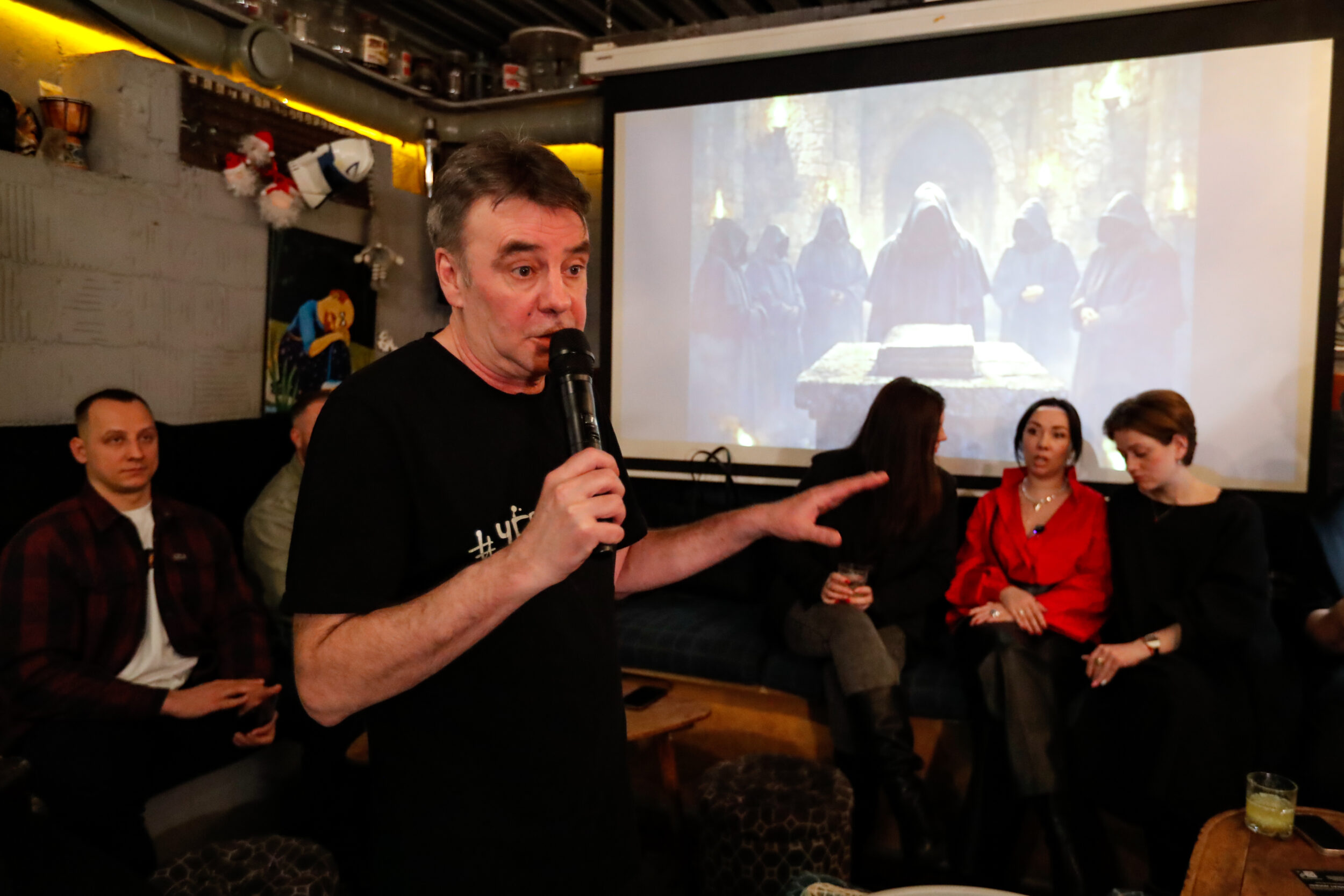 Нетипичная презентация романа Алексея Френкеля и огненный литературный проект