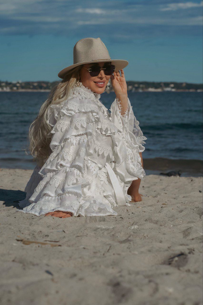 Элина Ладыченко — о жизни между Москвой и Испанией и своей внутренней системе координат