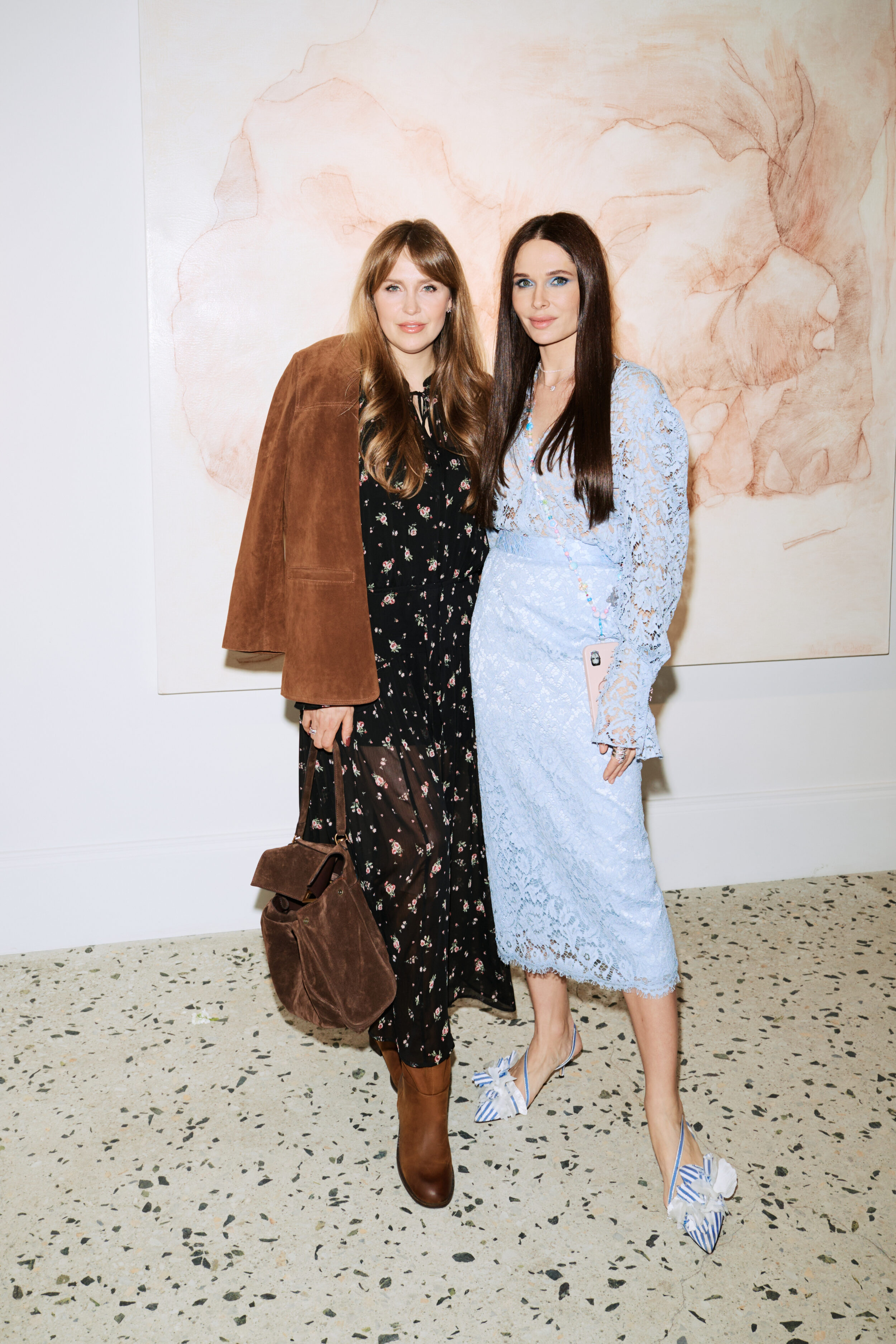 В ритме искусства: ASKERI GALLERY отпраздновала 10-летие открытием выставки «ПОЧЕРК ПЕРА»