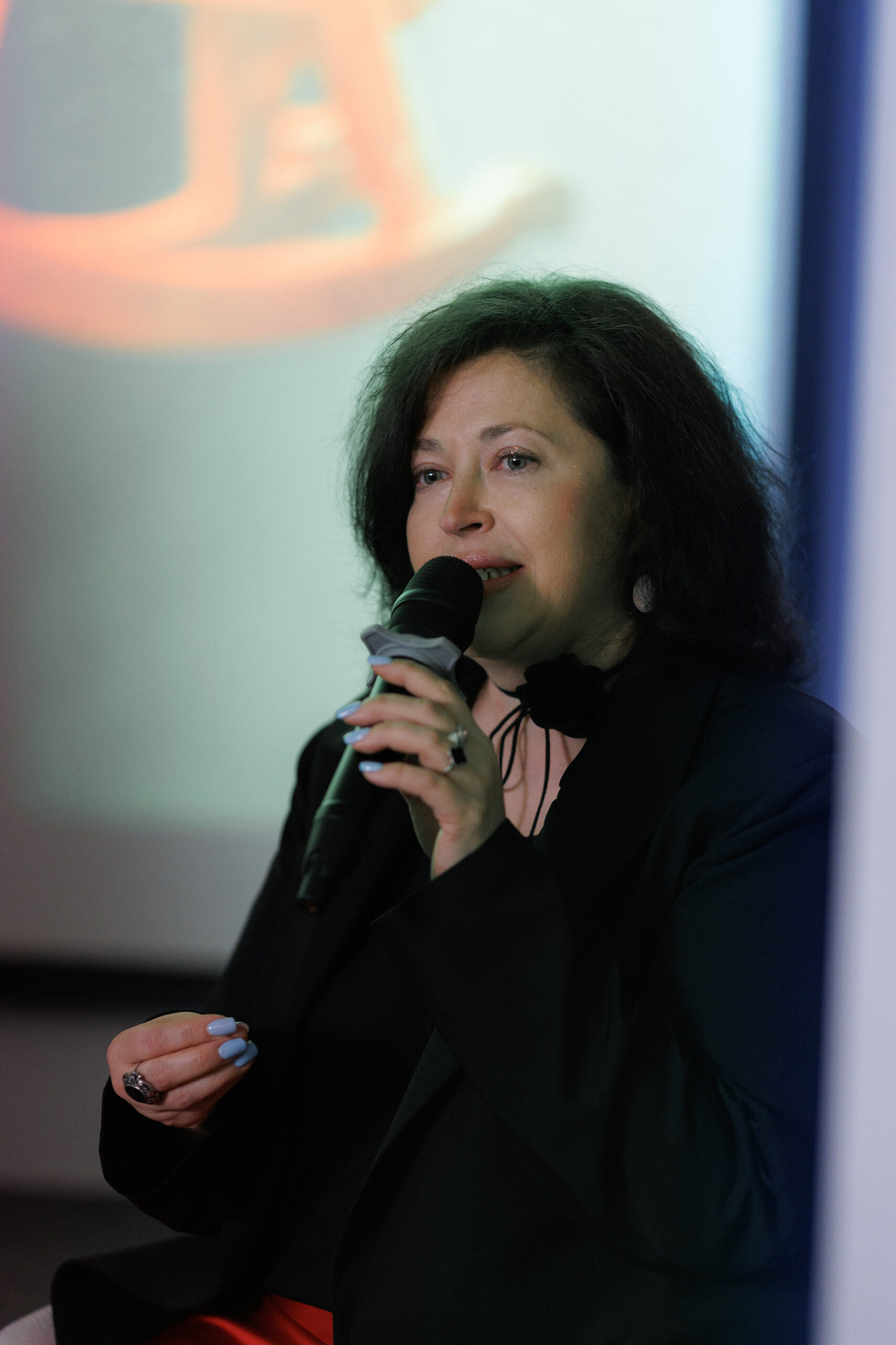 Память, превращённая в искусство: как прошло открытие «Отпечатков памяти» в SISTEMA GALLERY