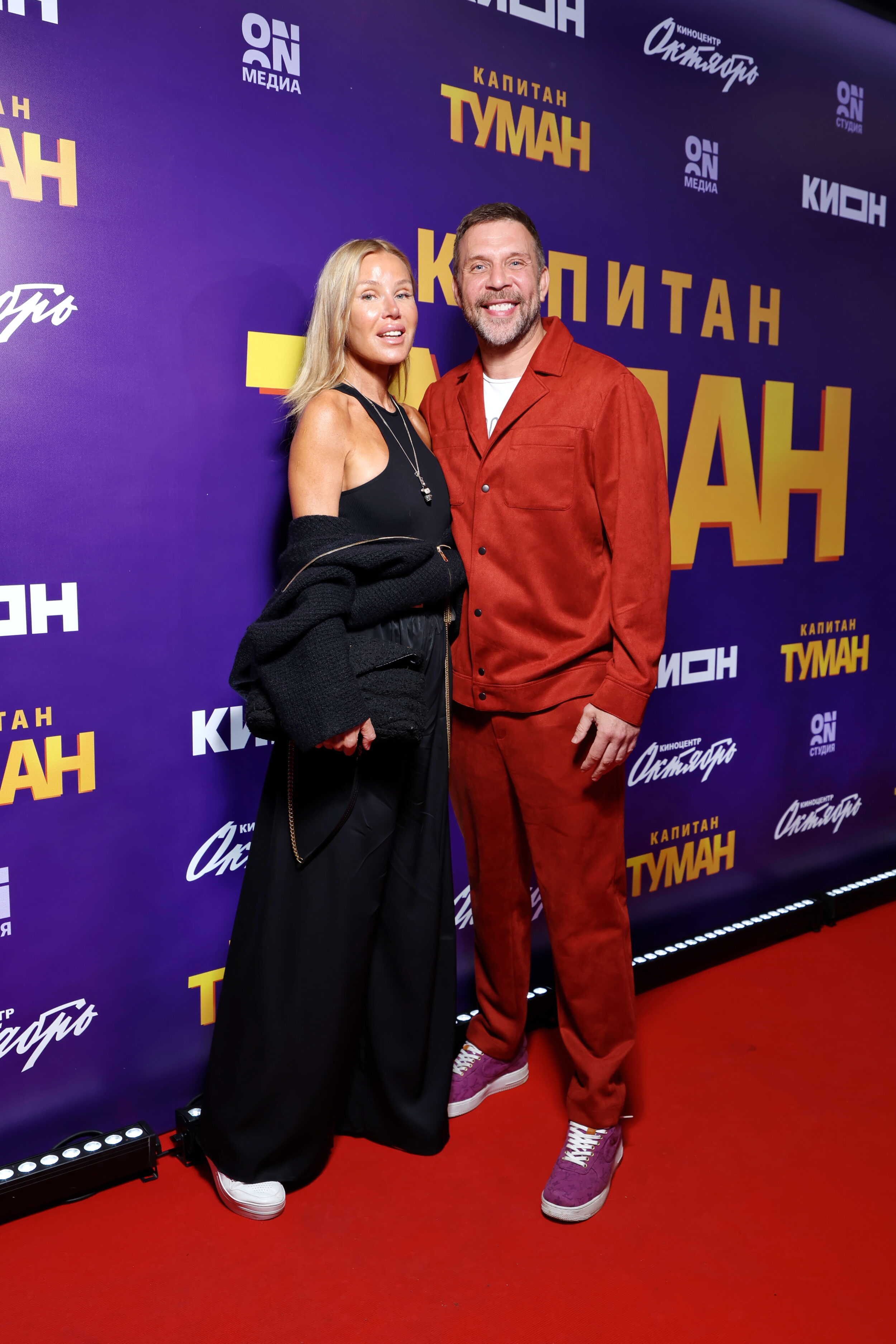 Звезды в «Октябре»: Михаил Пореченков представил новый сериал «Капитан Туман»