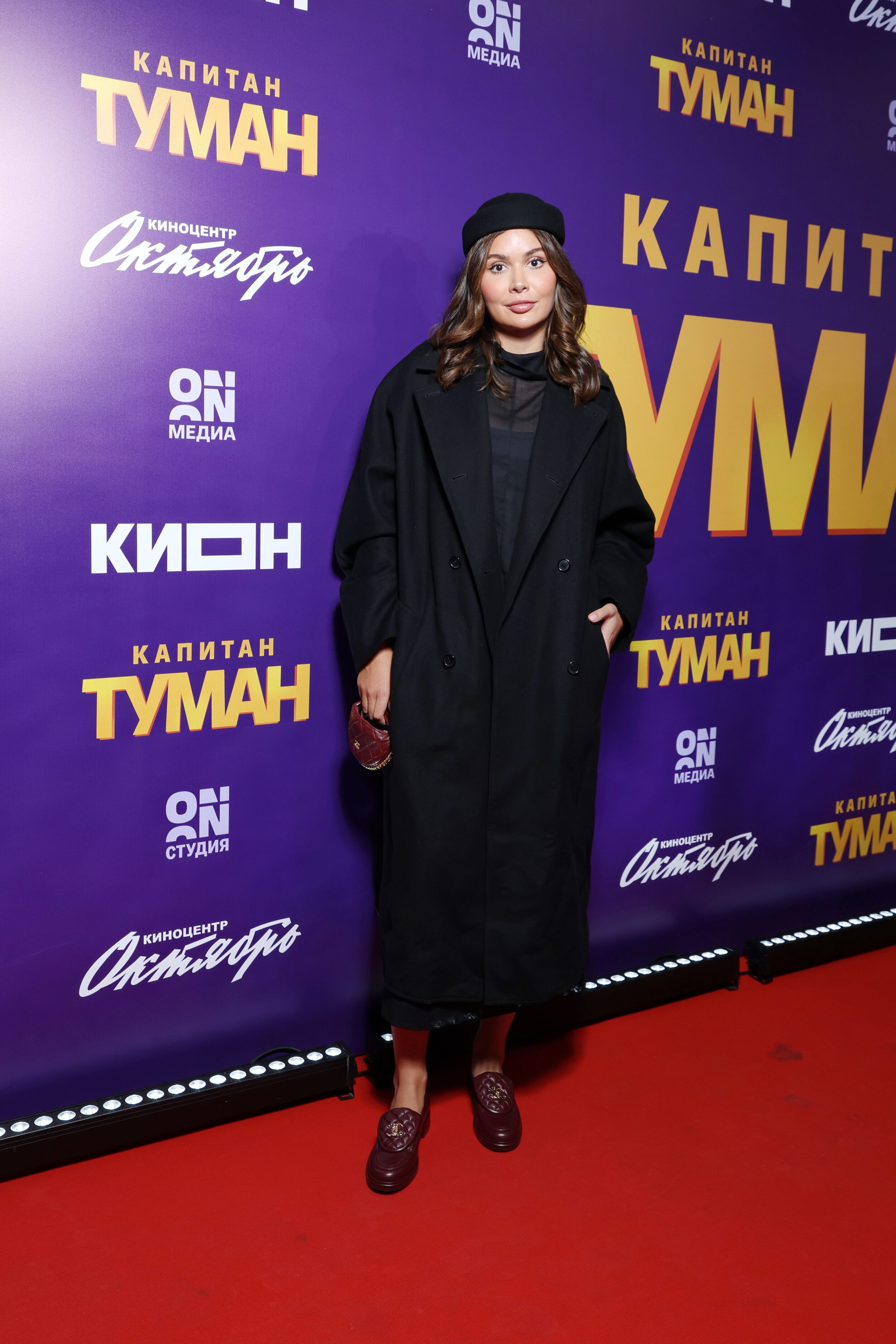 Звезды в «Октябре»: Михаил Пореченков представил новый сериал «Капитан Туман»